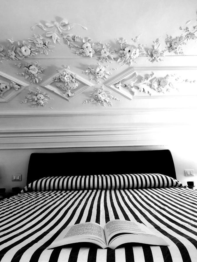 Suite Il Letto Sotto Il Tetto Катания Экстерьер фото